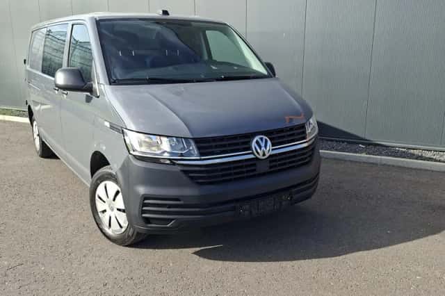Volkswagen Transporter (2023) thumbnail 4