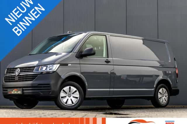 Volkswagen Transporter (2023) thumbnail 1