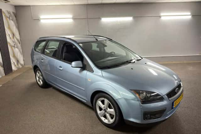 Ford Focus (2007) thumbnail 2