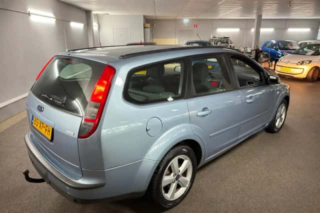 Ford Focus (2007) thumbnail 4