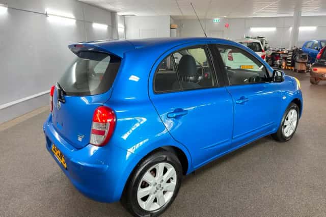 Nissan Micra (2011) thumbnail 4