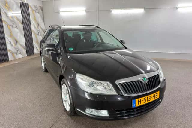 Škoda Octavia (2011) thumbnail 2