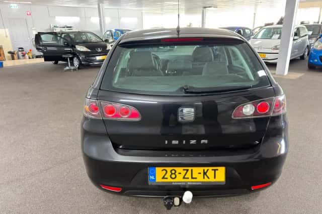 SEAT Ibiza (2008) thumbnail 5