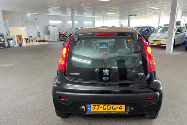 Peugeot 107 (2008) thumbnail 5