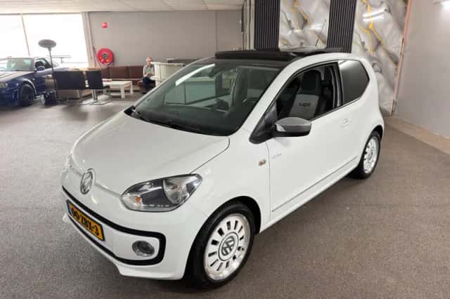 Volkswagen Up! (2012) thumbnail 1