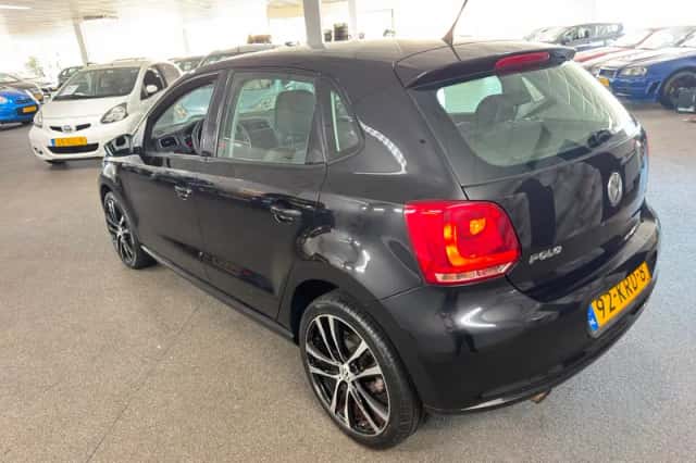 Volkswagen Polo (2010) thumbnail 6