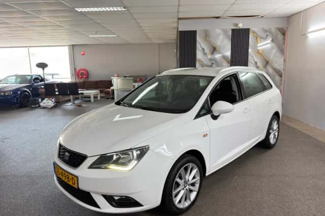 SEAT Ibiza (2015) thumbnail 1