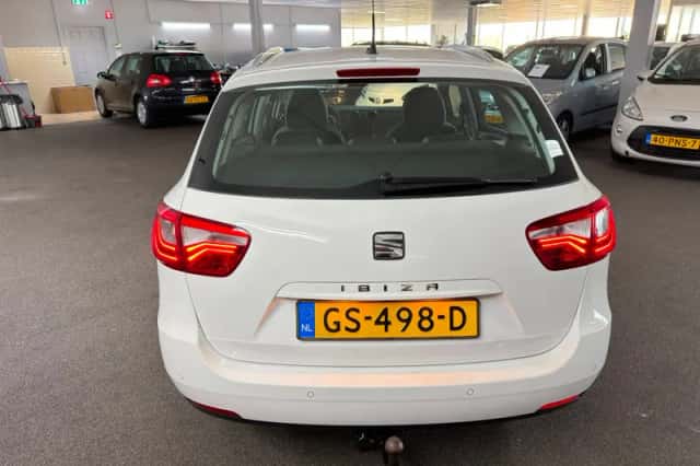 SEAT Ibiza (2015) thumbnail 4