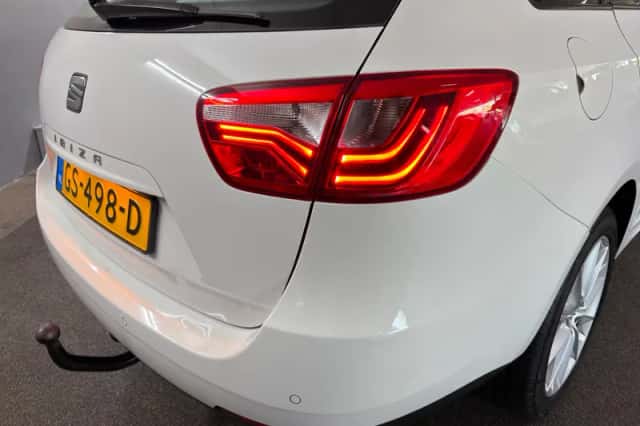SEAT Ibiza (2015) thumbnail 5