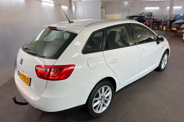 SEAT Ibiza (2015) thumbnail 6