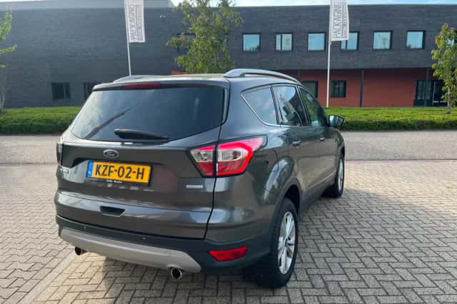 Ford Kuga (2018) thumbnail 6