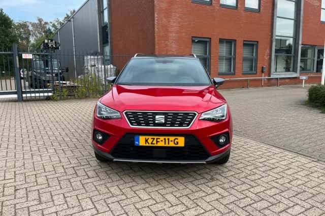 SEAT Arona (2018) thumbnail 3