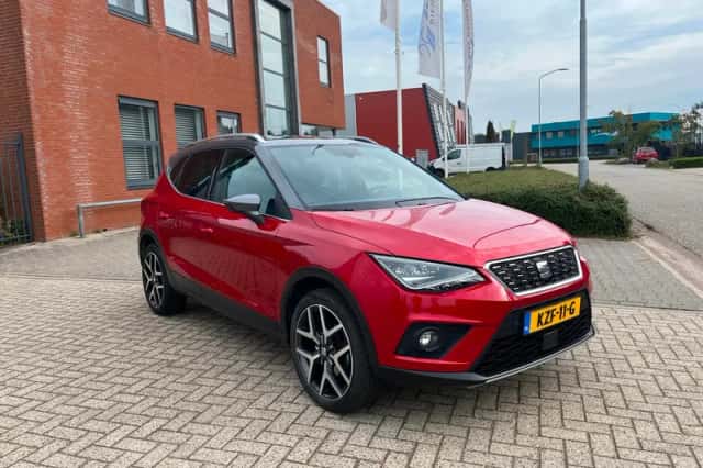SEAT Arona (2018) thumbnail 5