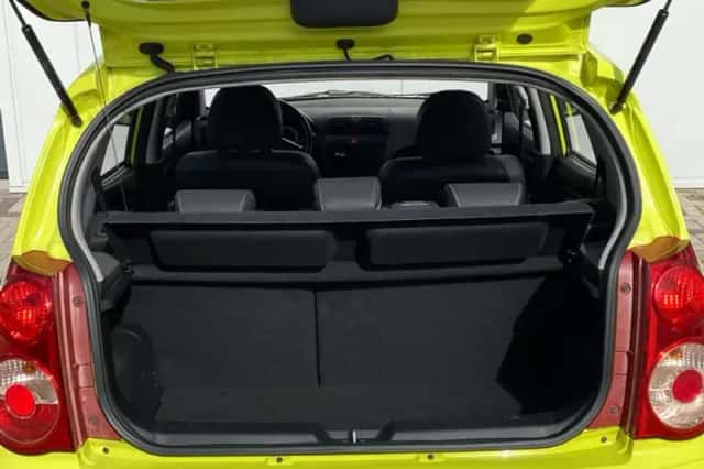 Kia Picanto (2010) thumbnail 6
