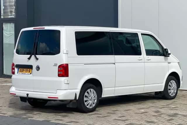 Volkswagen Transporter (2015) thumbnail 4