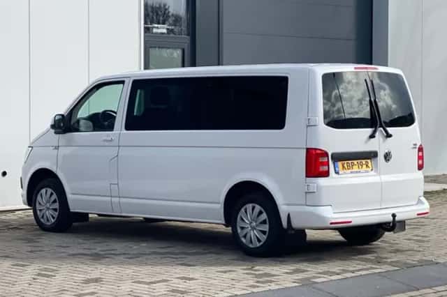 Volkswagen Transporter (2015) thumbnail 6