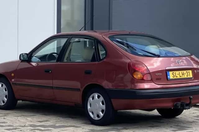 Toyota Corolla (1997) thumbnail 4
