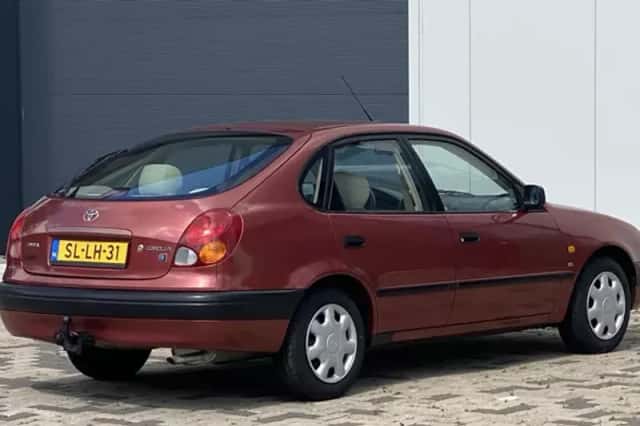 Toyota Corolla (1997) thumbnail 6
