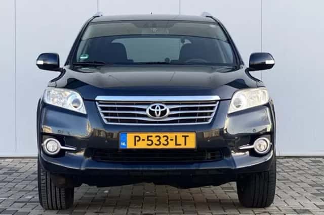 Toyota RAV4 (2012) thumbnail 2