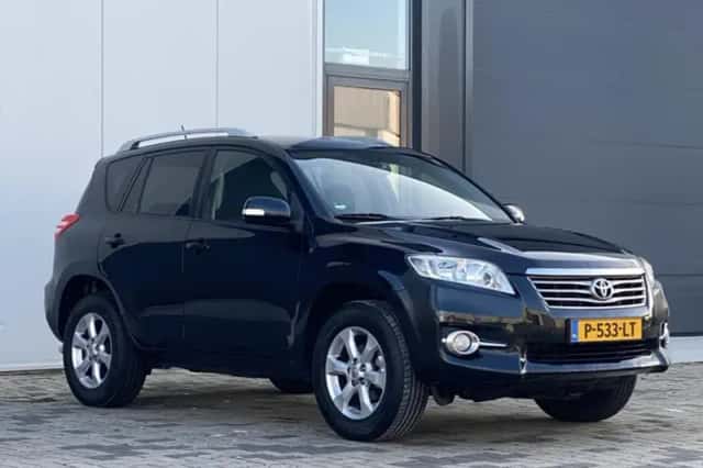 Toyota RAV4 (2012) thumbnail 3