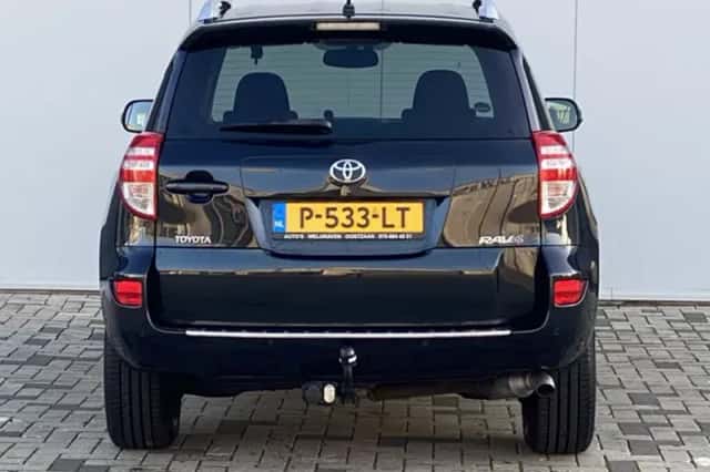 Toyota RAV4 (2012) thumbnail 4