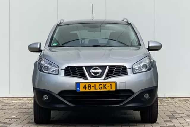 Nissan Qashqai (2010) thumbnail 2
