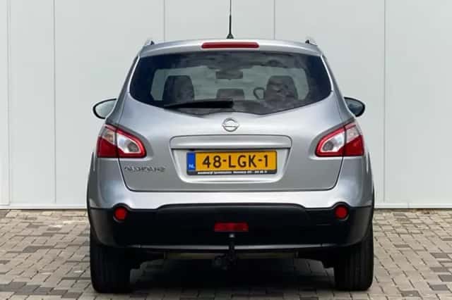 Nissan Qashqai (2010) thumbnail 5