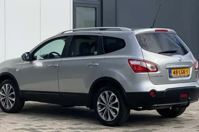 Nissan Qashqai (2010) thumbnail 6