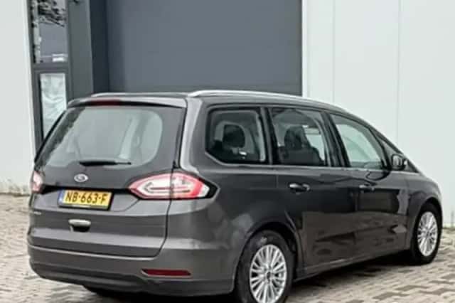 Ford Galaxy (2017) thumbnail 4