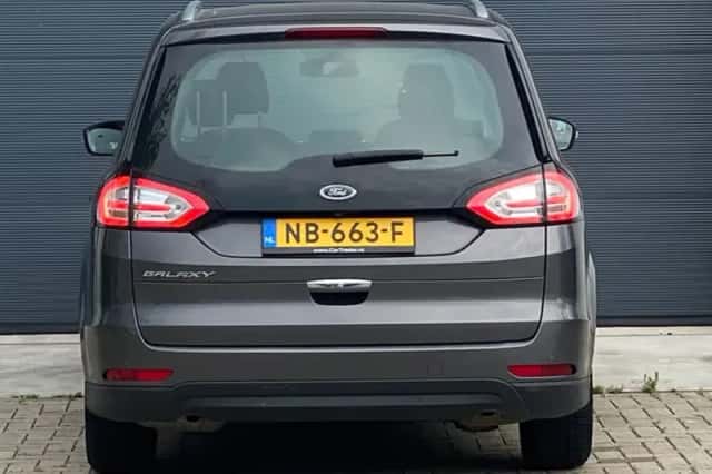 Ford Galaxy (2017) thumbnail 5