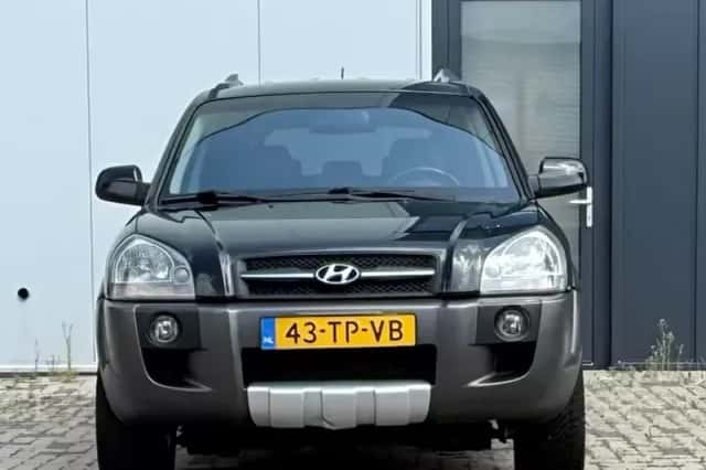 Hyundai Tucson (2007) thumbnail 2