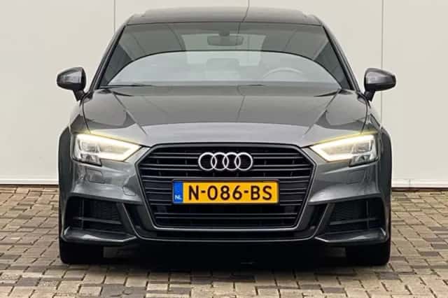 Audi A3 (2019) thumbnail 2