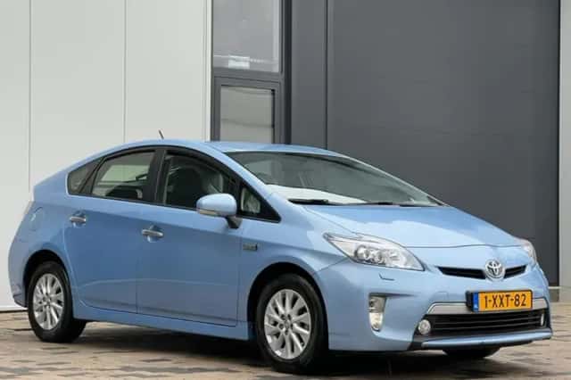 Toyota Prius (2014) thumbnail 3