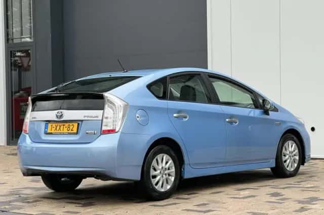 Toyota Prius (2014) thumbnail 6