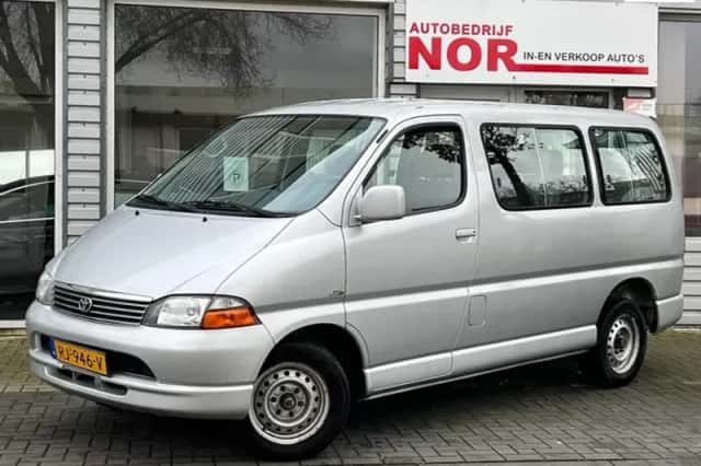 Toyota HiAce (2005) thumbnail 1