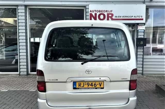 Toyota HiAce (2005) thumbnail 5