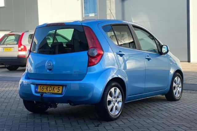 Opel Agila (2009) thumbnail 6