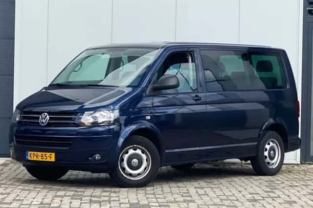 Volkswagen Multivan (2014) thumbnail 1