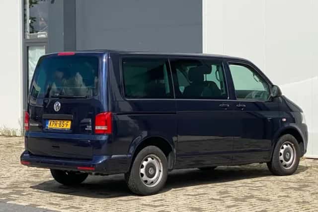 Volkswagen Multivan (2014) thumbnail 4