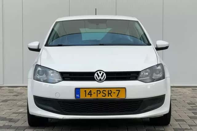 Volkswagen Polo (2011) thumbnail 2