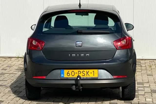 SEAT Ibiza (2011) thumbnail 5