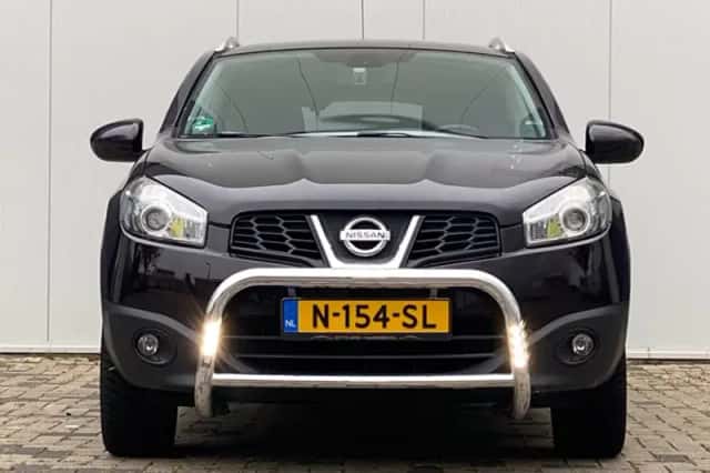 Nissan Qashqai (2010) thumbnail 2