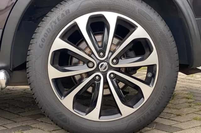 Nissan Qashqai (2010) thumbnail 5