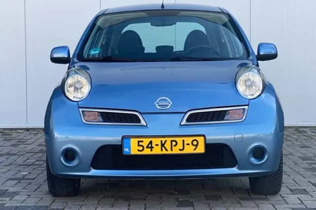 Nissan Micra (2010) thumbnail 2