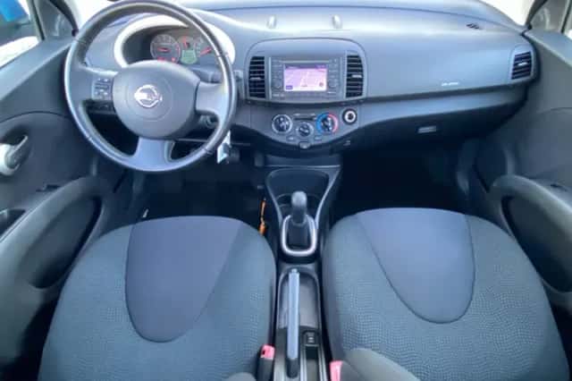 Nissan Micra (2010) thumbnail 3