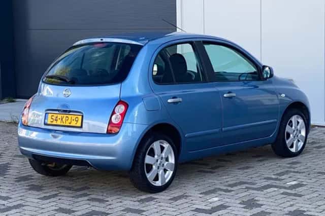 Nissan Micra (2010) thumbnail 6