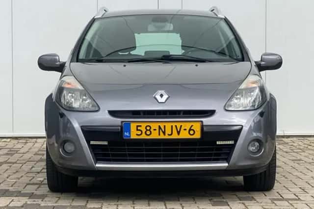 Renault Clio (2010) thumbnail 2
