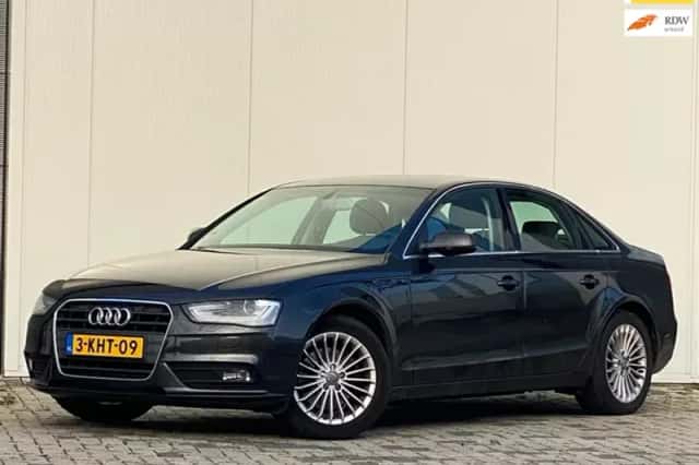 Audi A4 (2013) thumbnail 1