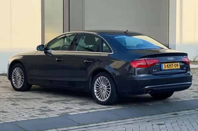 Audi A4 (2013) thumbnail 4