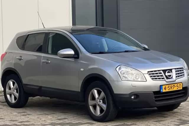 Nissan Qashqai (2008) thumbnail 3